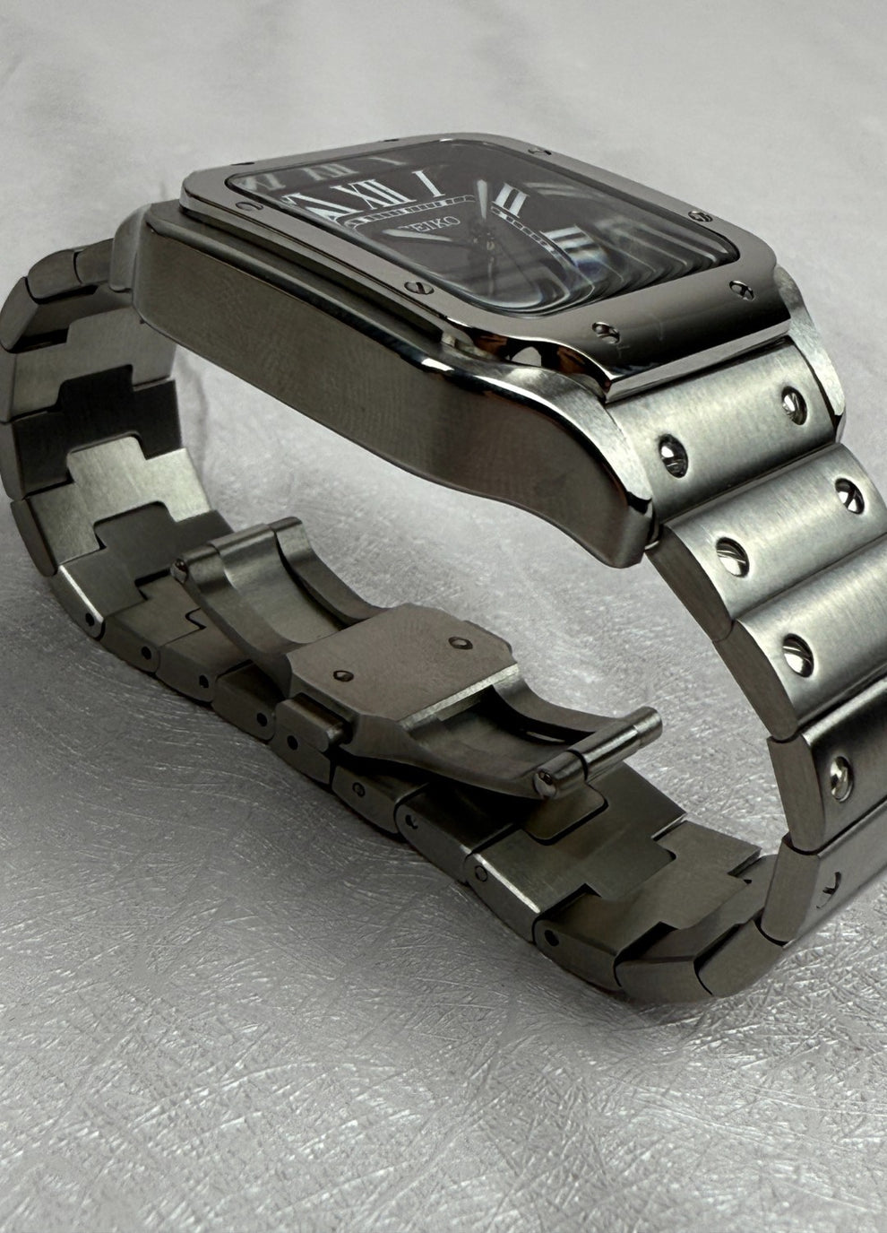 VESTOS BLACK DIAL