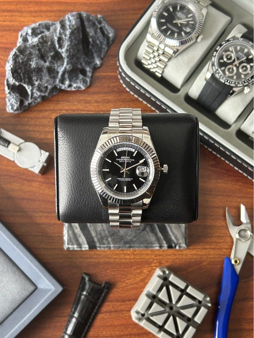 VESTDATE BLACK ROMAN DIAL